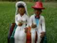 /album/casal-de-noivos-no-carro-de-boi-altura-26-cm-base-17-x-44-cm-ano-1990-/dscn2679-jpg/